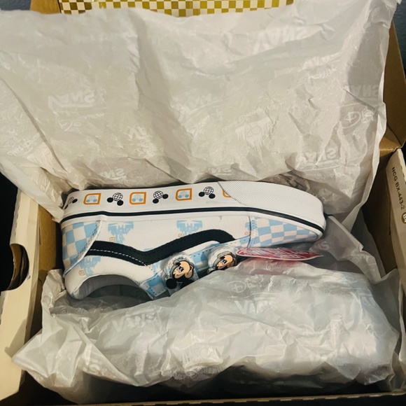 **NEW** Disney 50th Anniversary Vans for Children - Picture 4 of 4
